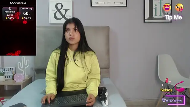 SophiaMeyerst online show from 05/04/26, 01:07