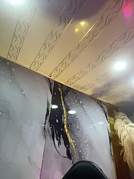 emma  cute   online show from 12/17/25, 11:27