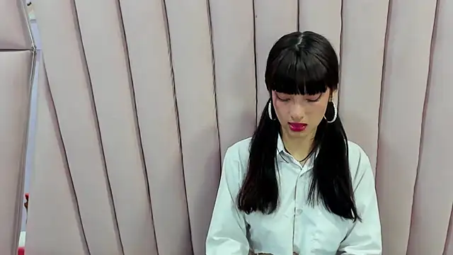 Snapshot of Aurora_18 chatting on 01/25/25, 11:54 Aurora 18 online show from 01/25/25, 11:54