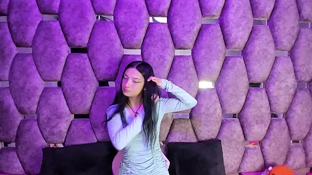 Snapshot of Aurora_18 chatting on 10/06/25, 02:25 Aurora 18 online show from 10/06/25, 02:25