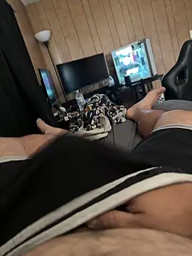 Snapshot of Jayare95 chatting on 11/29/25, 06:55 Jayare95 online show from 11/29/25, 06:55