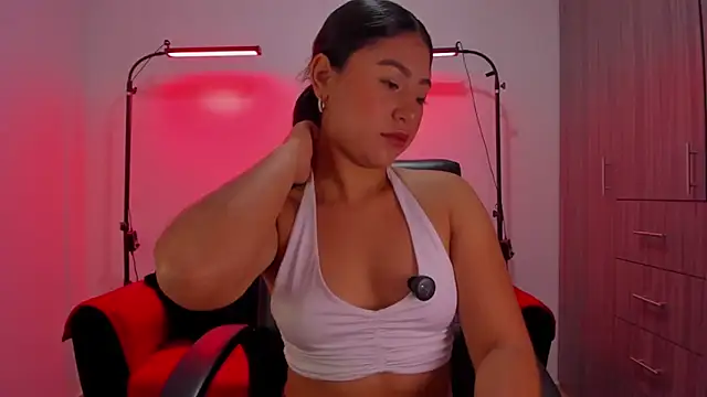 Snapshot of cloy_baby__ chatting on 05/19/26, 10:21 cloy baby online show from 05/19/26, 10:21