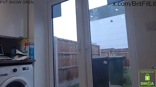 Snapshot of BritishHappyEnding chatting on 01/01/25, 12:22 BritishHappyEnding online show from 01/01/25, 12:22