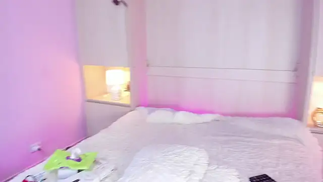 valerymeyerr online show from 10/07/25, 04:09