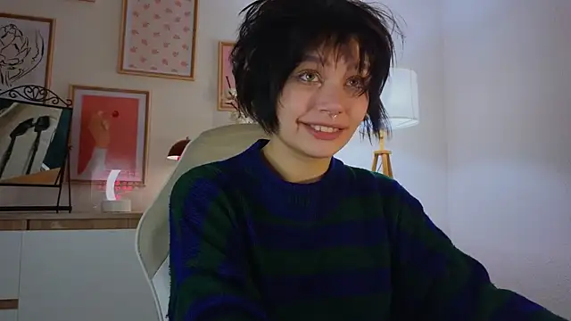 Snapshot of ari_rari chatting on 03/19/25, 06:23 ari rari online show from 03/19/25, 06:23