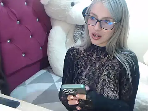 Snapshot of MOLLY4444 chatting on 02/26/26, 08:52 MOLLY4444 online show from 02/26/26, 08:52