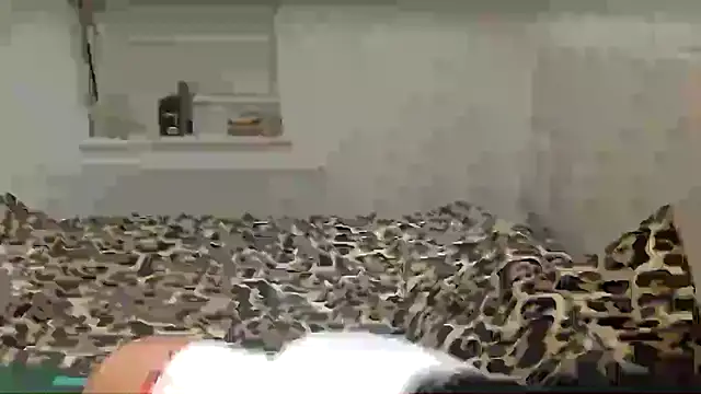 Snapshot of English_Brooke chatting on 12/21/25, 12:40 English Brooke online show from 12/21/25, 12:40