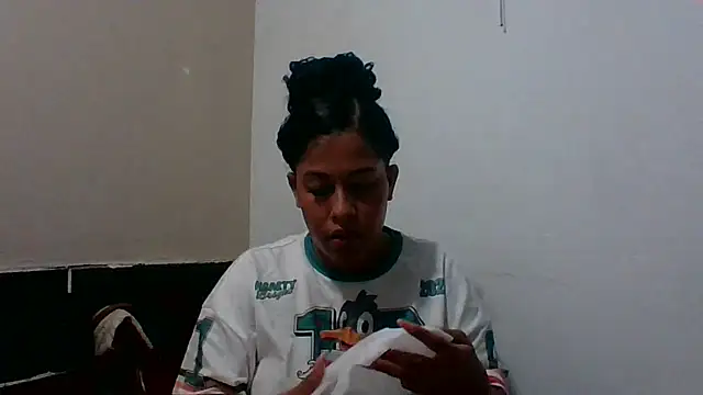 Kitra New online show from 10/16/25, 06:47