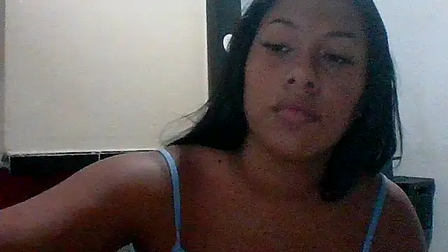 Snapshot of Kitra_New chatting on 03/05/26, 05:36 Kitra New online show from 03/05/26, 05:36