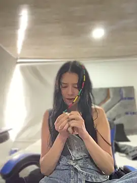 Isabella 21x online show from 05/28/26, 12:57