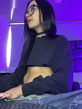 Isabella 21x online show from 06/25/26, 12:53