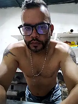 Snapshot of Daos69 chatting on 02/05/26, 03:11 Daos69 online show from 02/05/26, 03:11