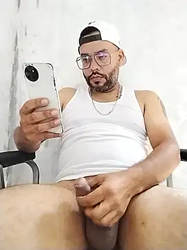 Snapshot of Daos69 chatting on 03/22/26, 03:59 Daos69 online show from 03/22/26, 03:59