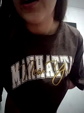 Snapshot of dulccemaria24 chatting on 02/15/26, 01:41 dulccemaria24 online show from 02/15/26, 01:41