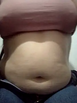 Snapshot of dulccemaria24 chatting on 03/04/26, 01:11 dulccemaria24 online show from 03/04/26, 01:11