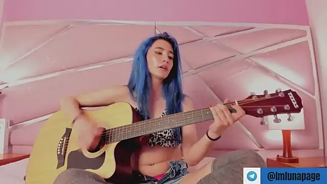 Snapshot of Lunapage chatting on 02/07/25, 08:10 Lunapage online show from 02/07/25, 08:10