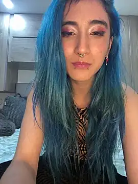 Snapshot of Lunapage chatting on 02/21/25, 01:11 Lunapage online show from 02/21/25, 01:11