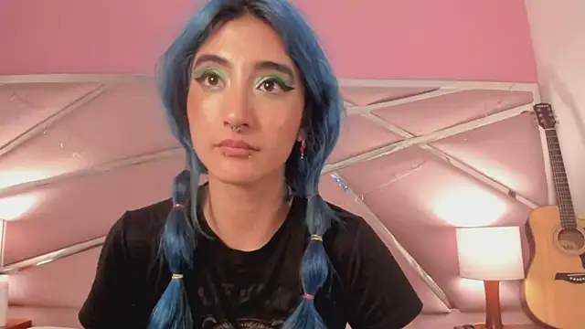 Snapshot of Lunapage chatting on 02/24/25, 12:59 Lunapage online show from 02/24/25, 12:59