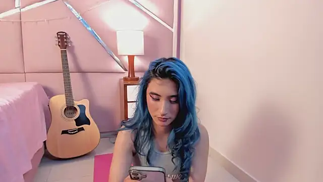 Snapshot of Lunapage chatting on 02/25/25, 04:10 Lunapage online show from 02/25/25, 04:10