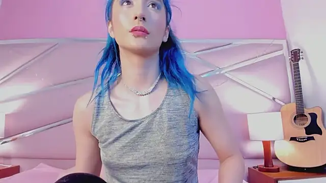 Snapshot of Lunapage chatting on 02/28/25, 04:10 Lunapage online show from 02/28/25, 04:10