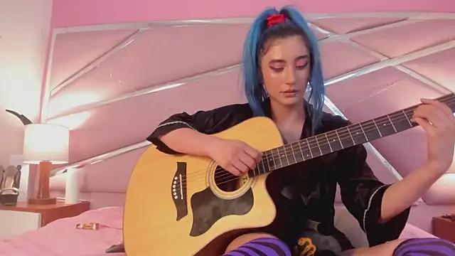 Snapshot of Lunapage chatting on 03/05/25, 07:17 Lunapage online show from 03/05/25, 07:17