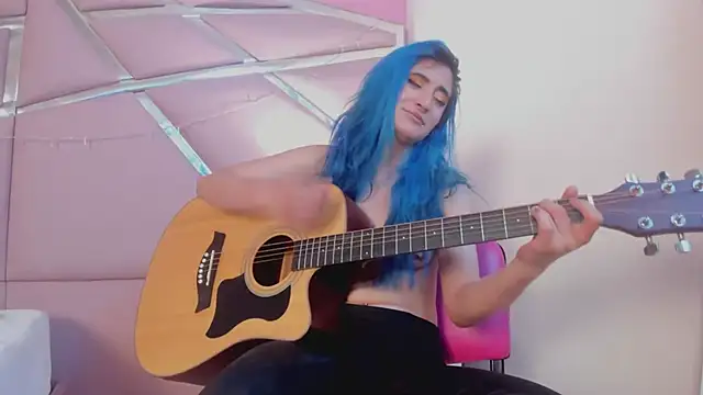 Snapshot of Lunapage chatting on 03/06/25, 07:10 Lunapage online show from 03/06/25, 07:10