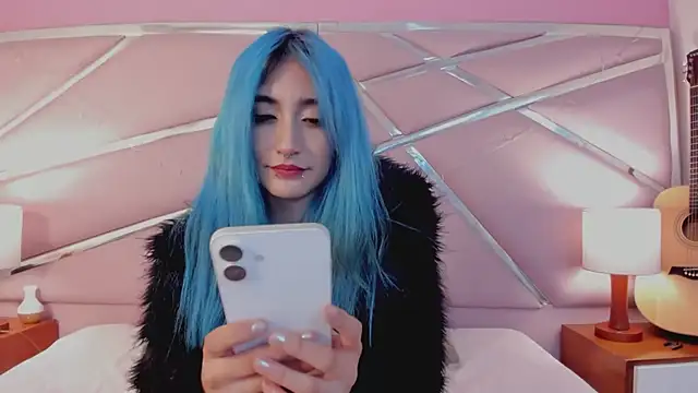 Snapshot of Lunapage chatting on 03/17/25, 01:08 Lunapage online show from 03/17/25, 01:08