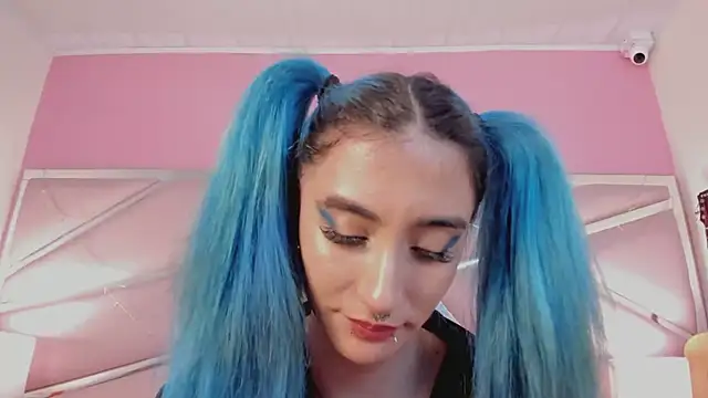 Snapshot of Lunapage chatting on 03/18/25, 04:15 Lunapage online show from 03/18/25, 04:15