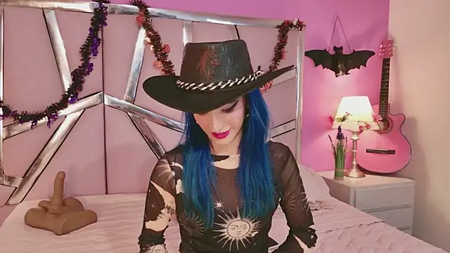 Snapshot of Lunapage chatting on 10/18/25, 08:42 Lunapage online show from 10/18/25, 08:42