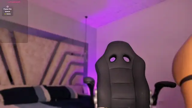  CurlyGirl  online show from 09/12/25, 08:20