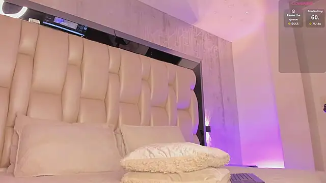  CurlyGirl  online show from 10/30/25, 08:09