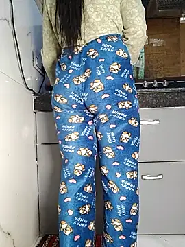 Manpreet kaur21 online show from 11/22/25, 06:45