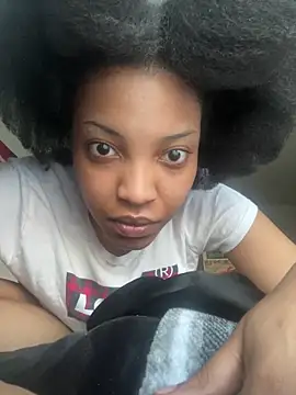 Snapshot of KimiAqua chatting on 03/03/25, 12:16 KimiAqua online show from 03/03/25, 12:16