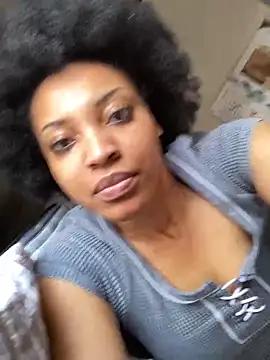 Snapshot of KimiAqua chatting on 03/14/25, 06:18 KimiAqua online show from 03/14/25, 06:18