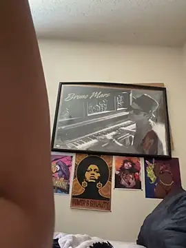 Snapshot of KimiAqua chatting on 03/19/25, 03:40 KimiAqua online show from 03/19/25, 03:40