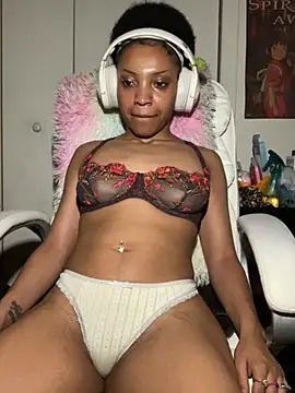 Snapshot of KimiAqua chatting on 10/03/25, 11:13 KimiAqua online show from 10/03/25, 11:13