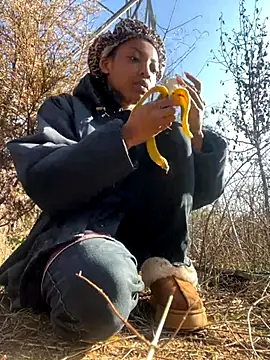 Snapshot of KimiAqua chatting on 11/20/25, 03:12 KimiAqua online show from 11/20/25, 03:12