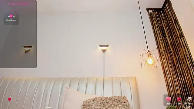 Snapshot of Zuzu_sweet chatting on 02/26/25, 09:58 Zuzu sweet online show from 02/26/25, 09:58