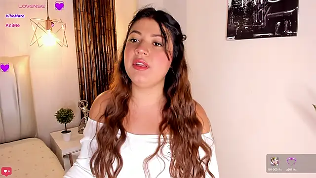 Snapshot of Zuzu_sweet chatting on 09/23/25, 07:17 Zuzu sweet online show from 09/23/25, 07:17