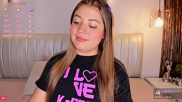 Snapshot of Zuzu_sweet chatting on 11/12/25, 07:13 Zuzu sweet online show from 11/12/25, 07:13