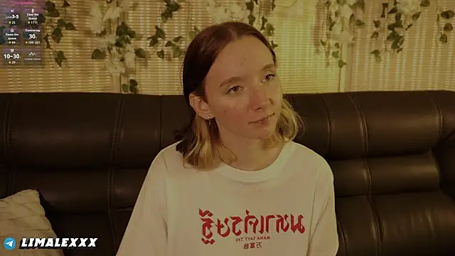 Snapshot of LimaLexxx chatting on 11/04/25, 04:17 LimaLexxx online show from 11/04/25, 04:17