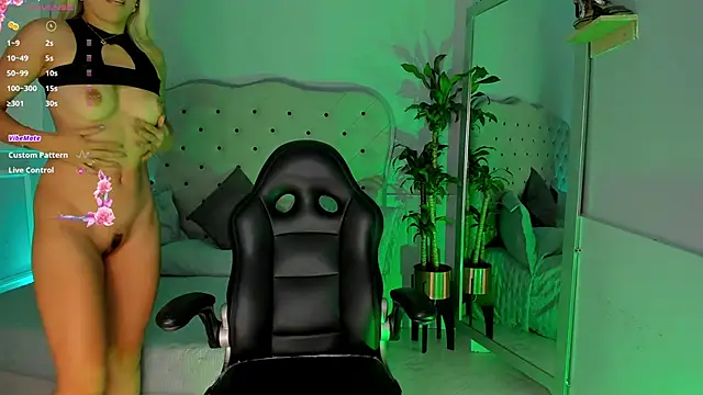 charlotte  grey online show from 01/31/25, 09:16