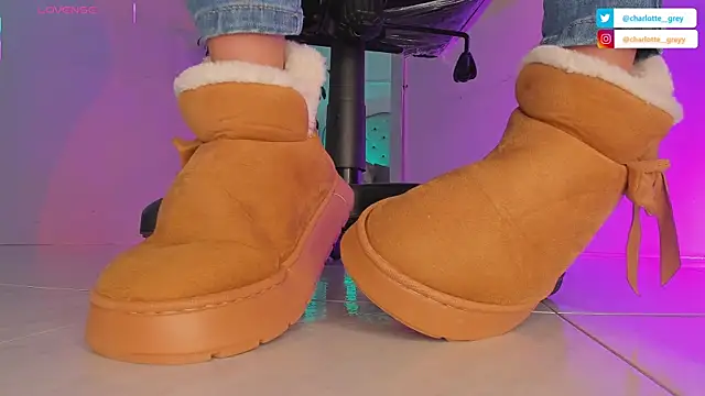 charlotte  grey online show from 09/30/25, 08:14