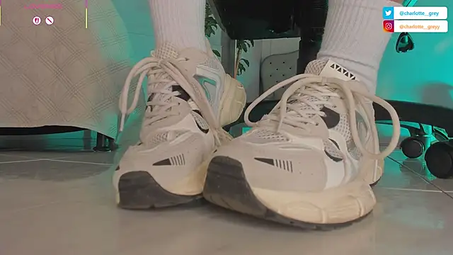 charlotte  grey online show from 10/20/25, 08:31