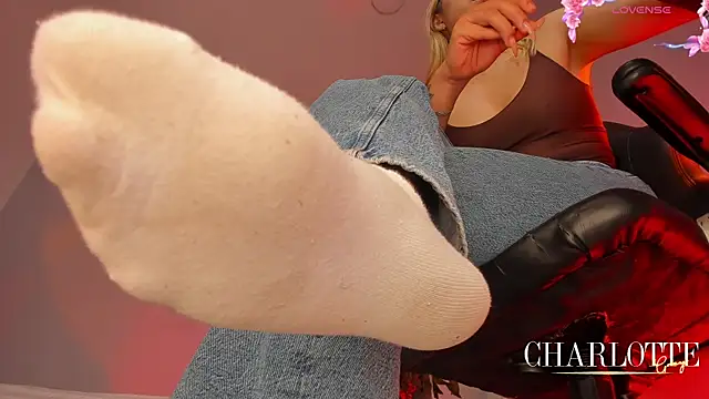 charlotte  grey online show from 05/04/26, 08:49
