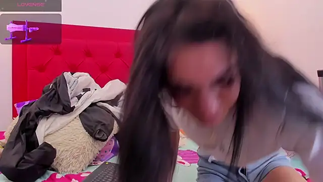 Mia thompson 19 online show from 02/21/25, 11:10