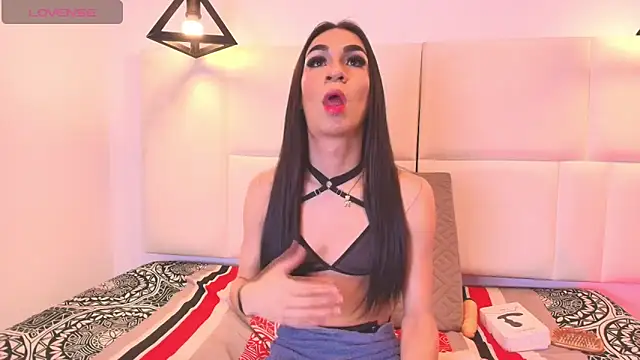 Mia thompson 19 online show from 03/18/25, 08:37