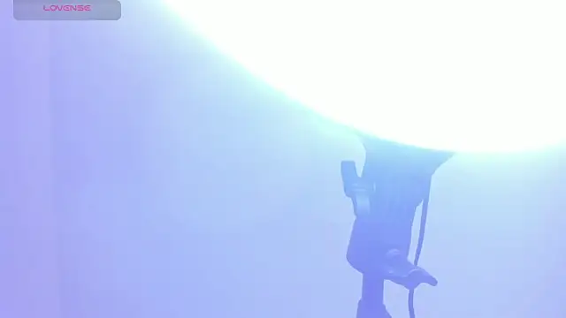 Mia thompson 19 online show from 10/03/25, 09:12