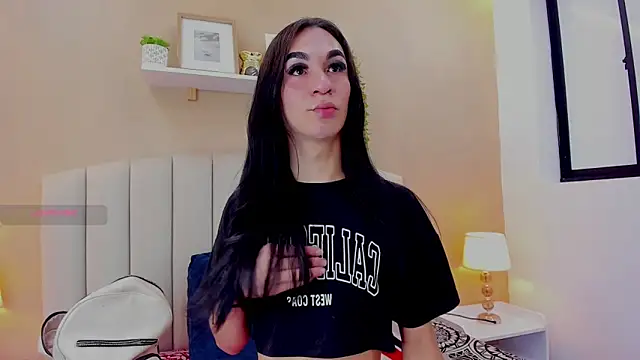 Mia thompson 19 online show from 06/27/26, 08:25