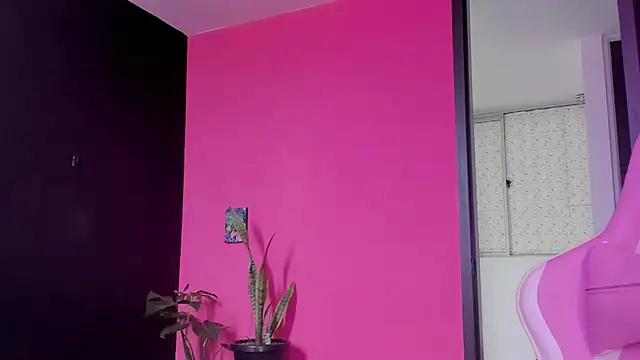 Juanadearco5 online show from 12/08/24, 05:01